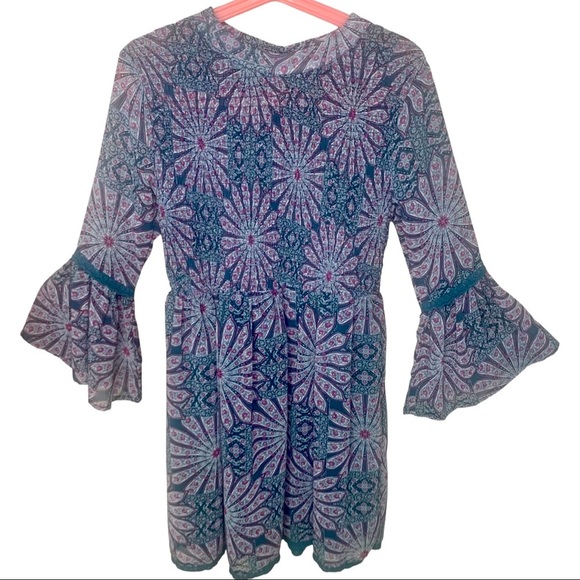 ELLA MOSS Smocked Retro Print Bell Sleeve Dress Boho 60’s 70’s Flower Power 10 - Picture 3 of 16